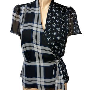 Vince Camuto Highland Wrap Blouse Flowy Plaid Floral Size M Medium Short Sleeve